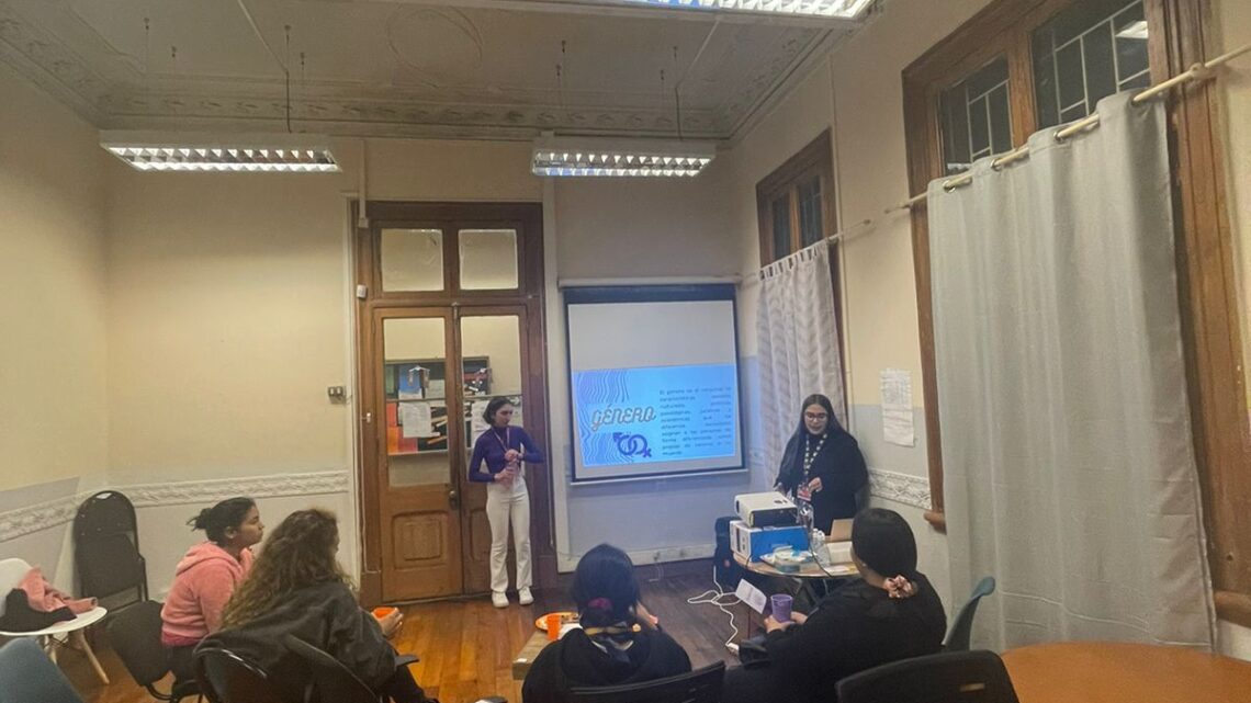 Taller de Perspectivas de Género se desarrolló en La Casona de Valparaíso