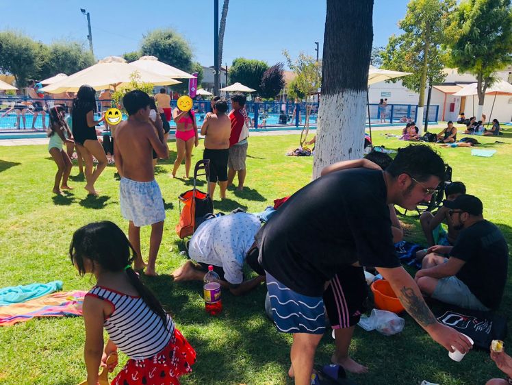 Día de piscina en Escuela La Casona de Pudahuel