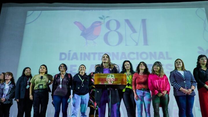 La Casona de Artes y Oficios de Valdivia fue parte del acto cultural 8M «Nunca más sin nosotras»