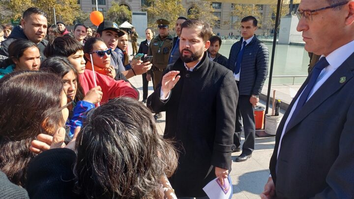 Presidente Gabriel Boric escuchó denuncias de organizaciones tras Caminata por la Niñez